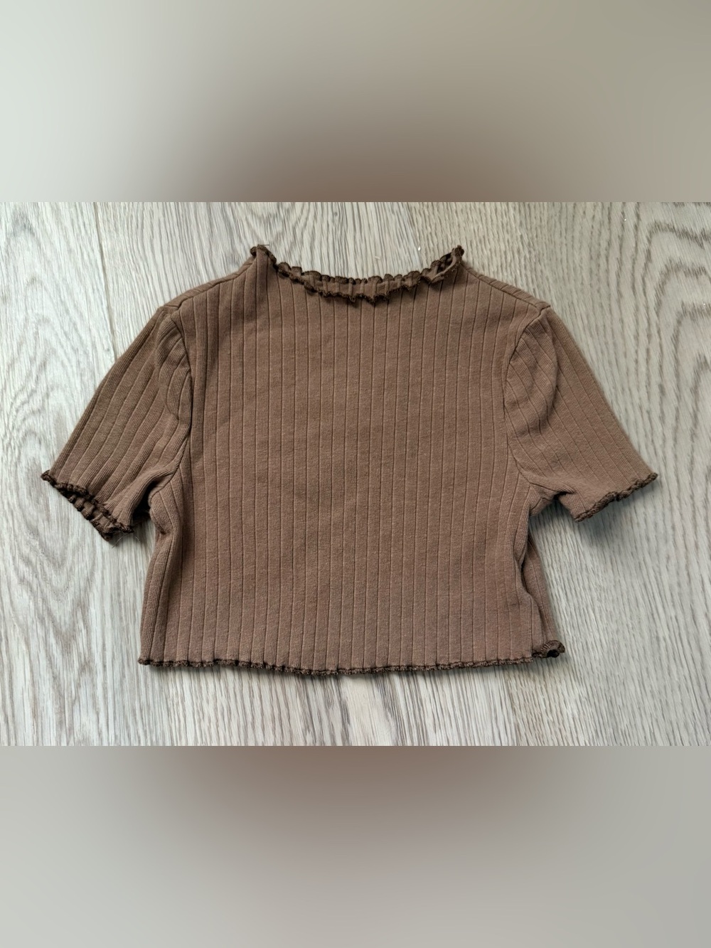SHEIN Toddler Girl Brown Ribbed Lettuce-Edge Crop Top